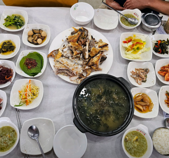 빙그레 식당 