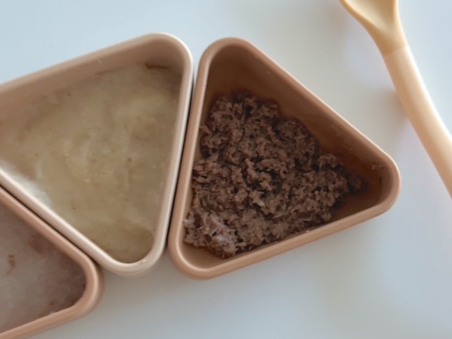 180일 소고기 이유식 농도와 질감 참고용 사진