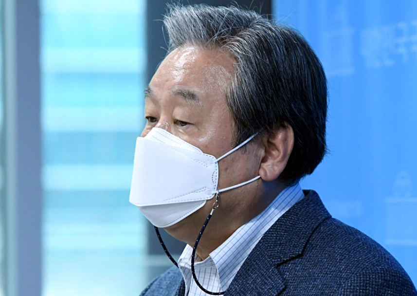 김무성 불출마 공천 철회 이유