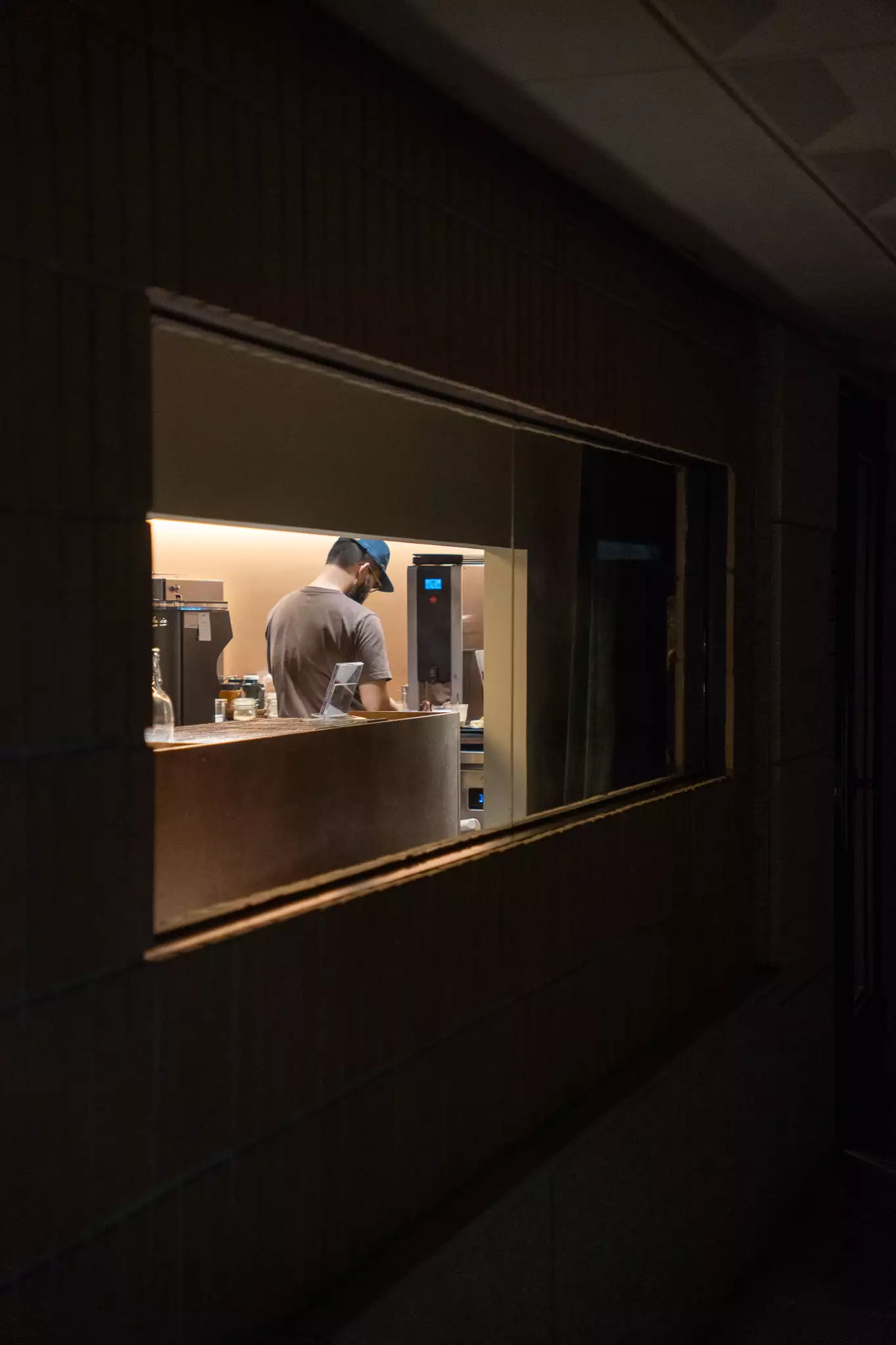 아임뮤트-카페-입구