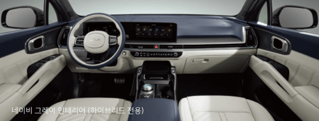 인테리어 색상은 올리브 브라운 블랙&amp;#44; 그리고 네이비 색상이 출시되었으며&amp;#44; 네이비 그레이는 하이브리드 전용 컬러입니다. 쏘렌토-페이스리프트-컬러 내장 컬러 (Interior colors) 올리브브라운 인테리어&amp;#44; 블랙 인테리어(디젤&amp;#44;가솔린 전용)&amp;#44; 네이비 그레이 인테리어(하이브리드 전용)
