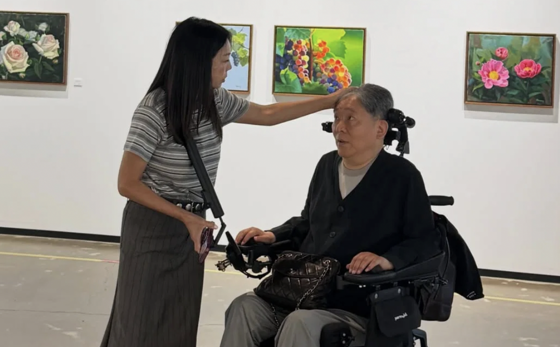 황신혜 남동생 황정언 작가