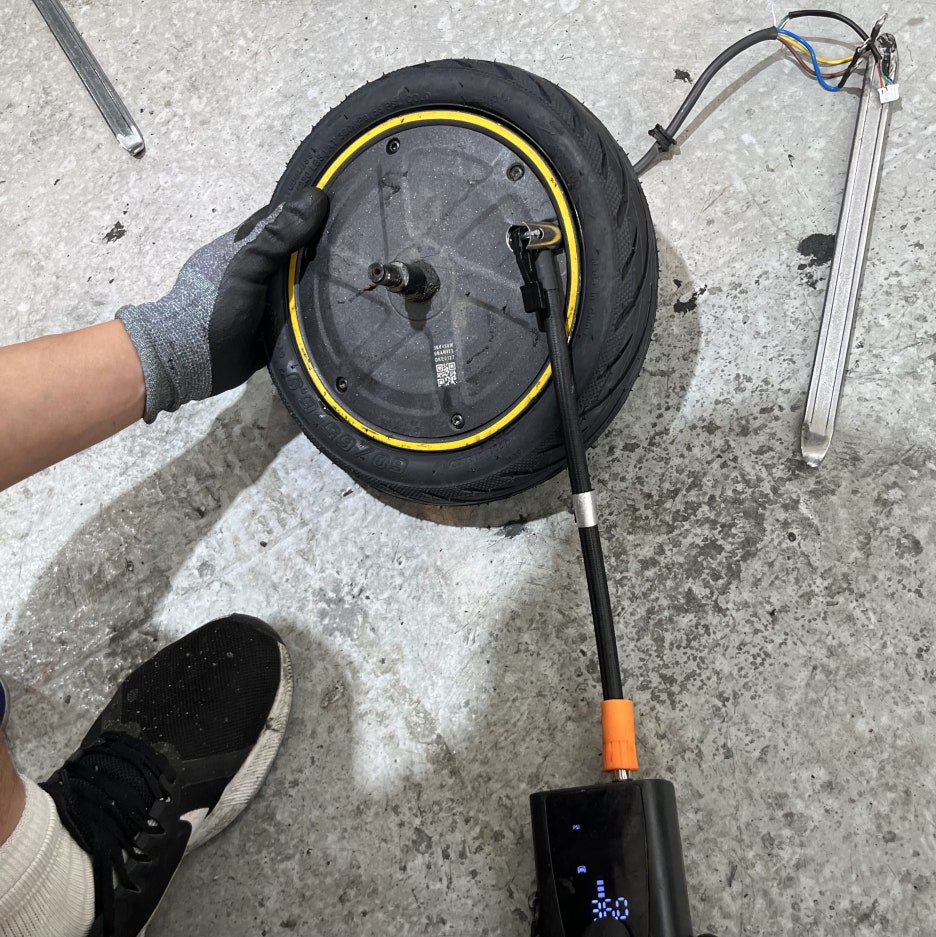 전동킥보드 수리: 나인봇 맥스 G2 AS-타이어 펑크 교체, 세그웨이 SEGWAY NINEBOT MAX, 수원 화성 동탄 광교 용인 안양 안산 오산 분당 군포