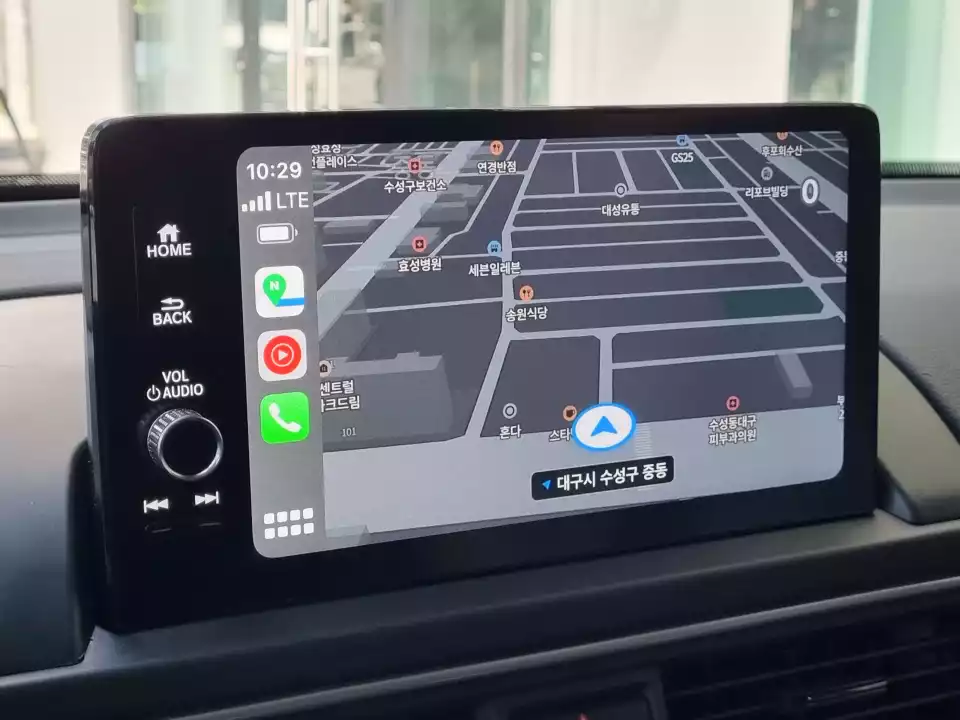 혼다 파일럿에 애플 카플레이로 네이버 지도를 띄운 모습입니다.