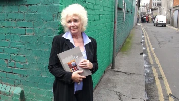 헝거게임: 노래하는 새와 뱀의 발라드에서 티그리스와 코리올라누스의 할머니를 맡은 피오눌라 플라나건