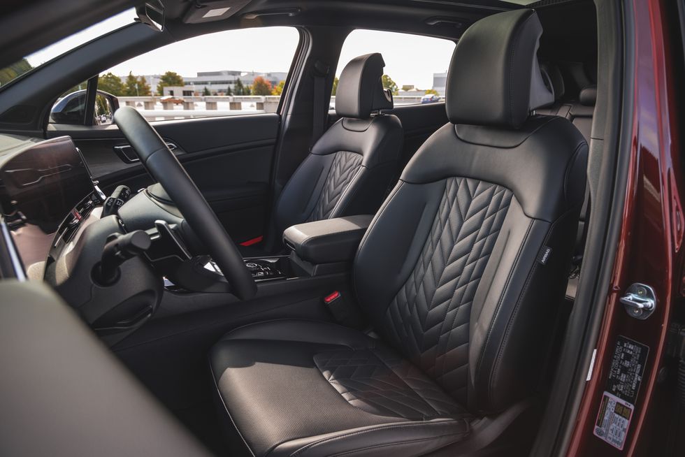 스포티지 하이브리드 내부디자인