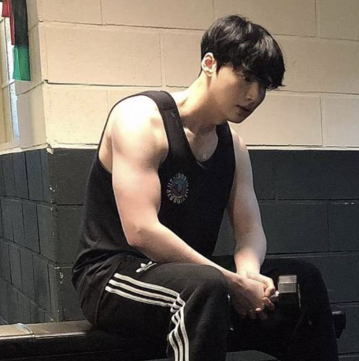 안재현 근육