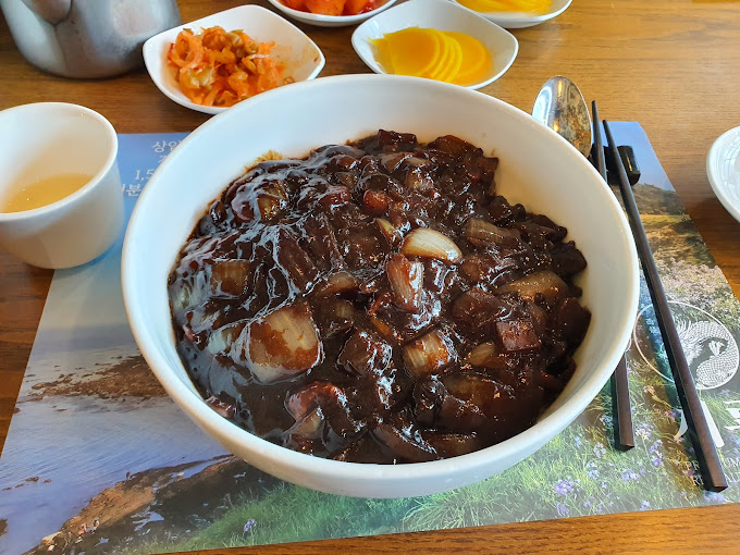 마포 상암동 이색 짬뽕집 '서룡'