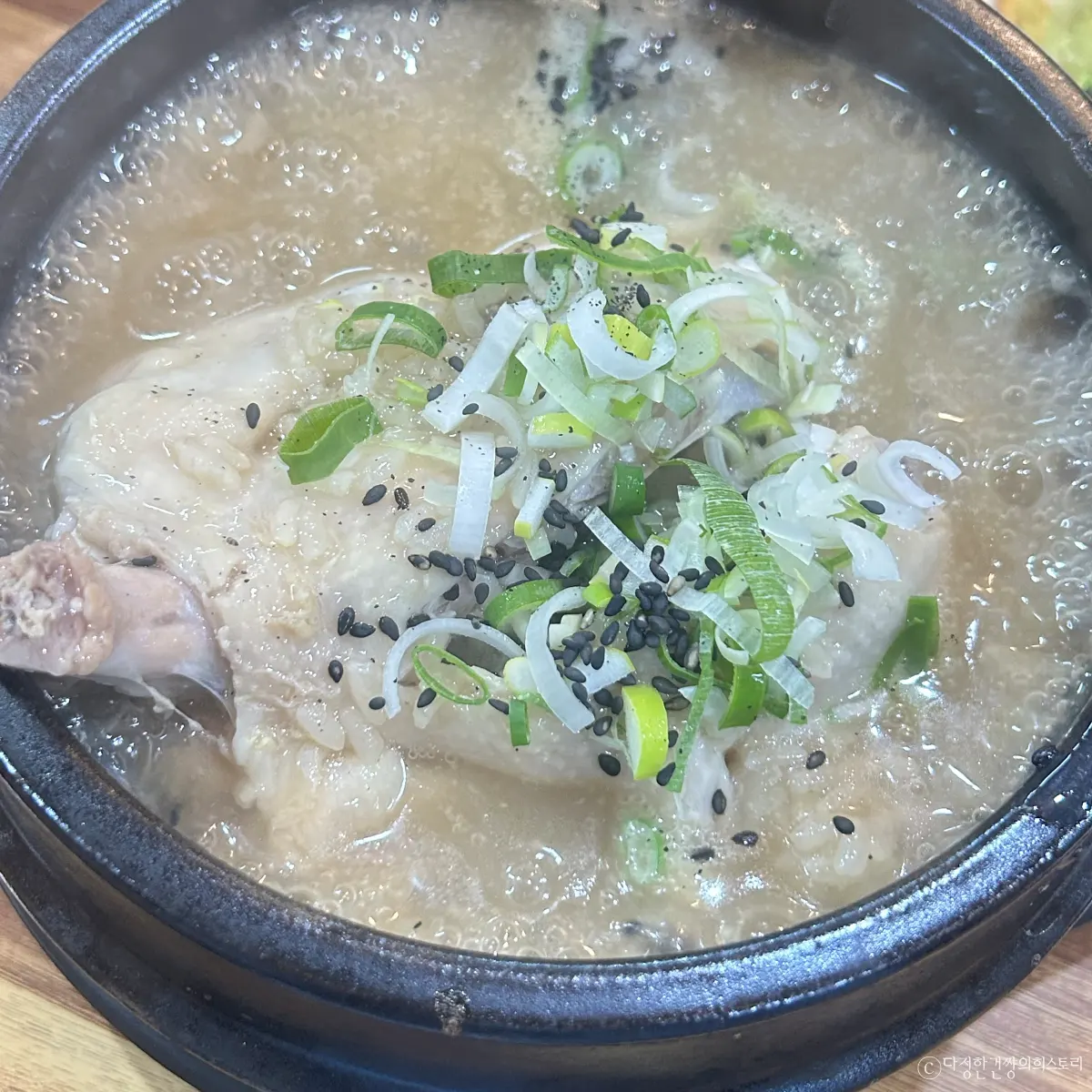 신대방삼거리역-삼계탕-보양식-맛집-옛골-삼계탕-접사