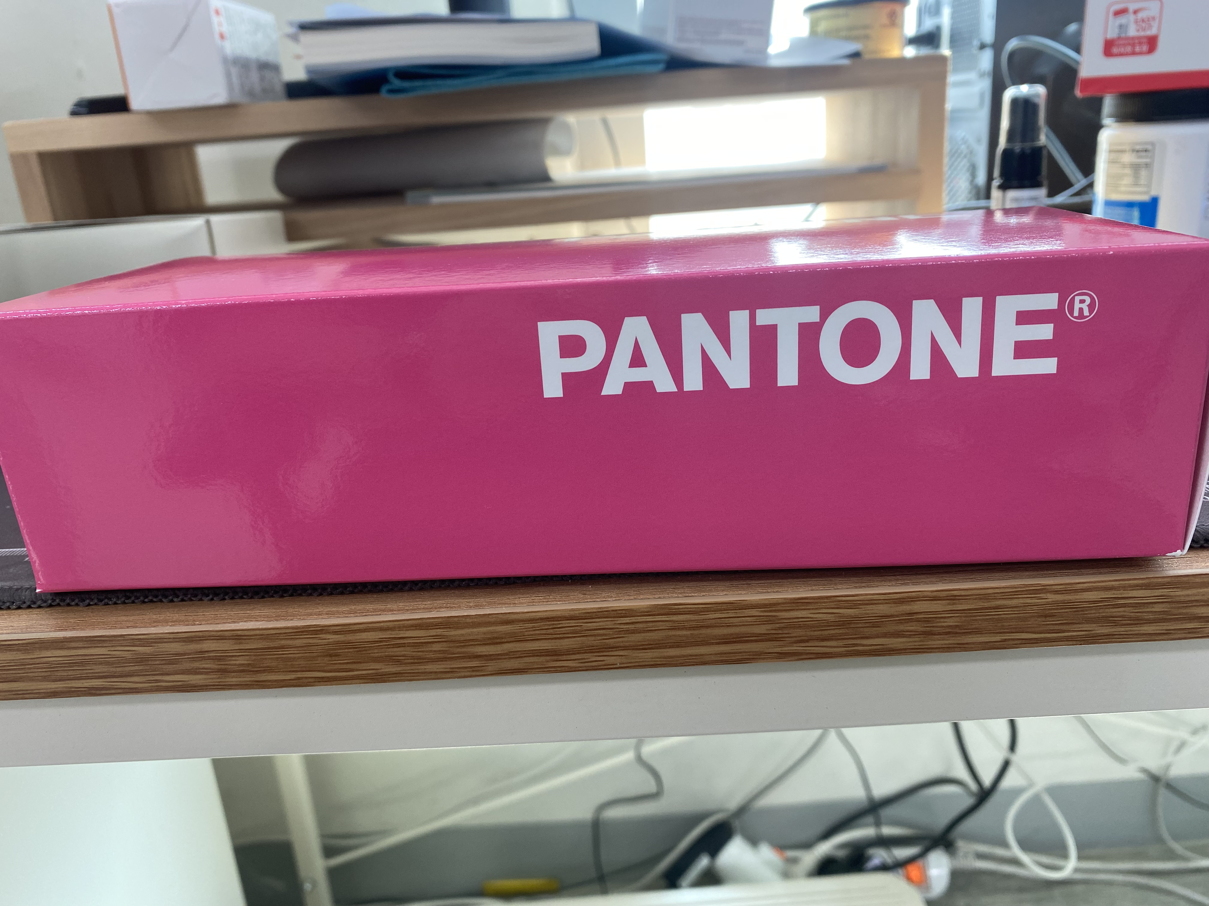 팬톤 컬러칩 패키지