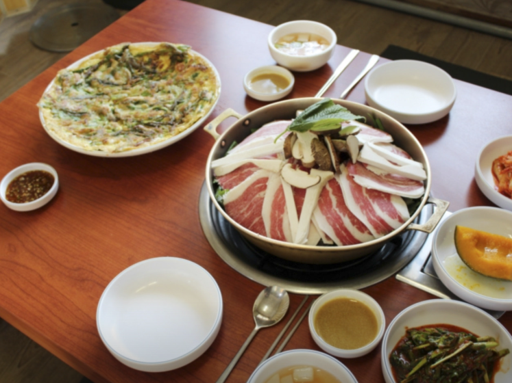 6시내고향 만두전골