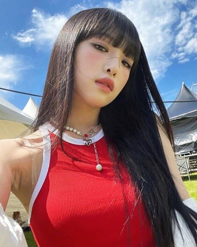 가수-최예나