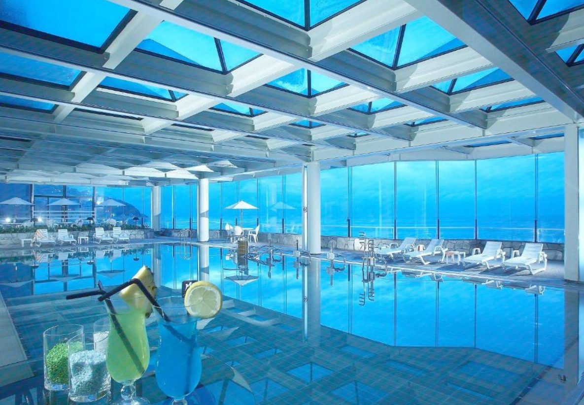 호텔-노보텔-앰배서더-부산-수영장