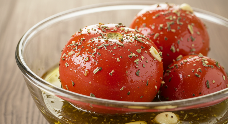 공복 올리브오일의 놀라운 건강 효과: 천연 식욕억제제부터 해독까지