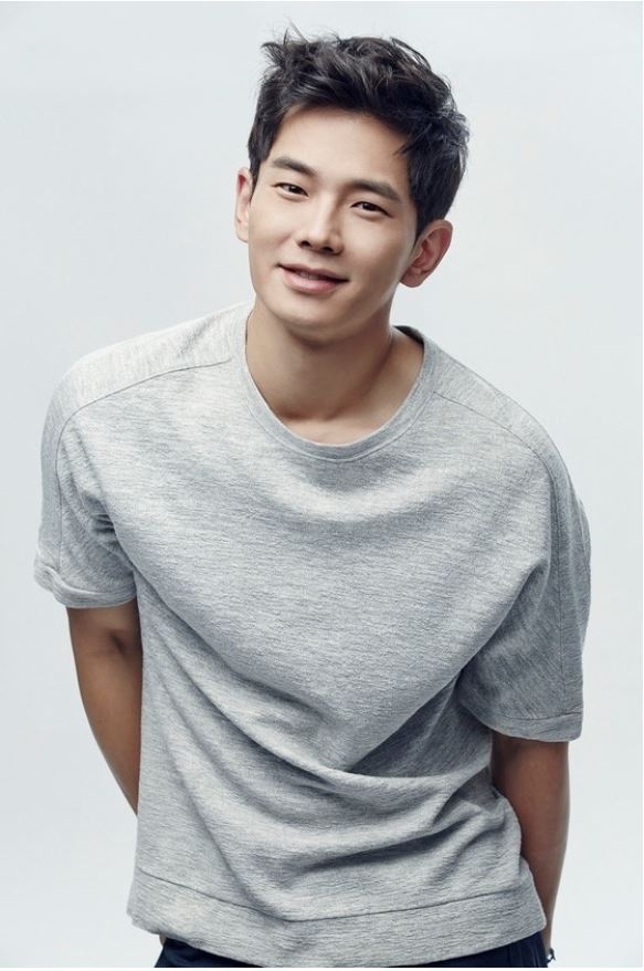 온주완 프로필