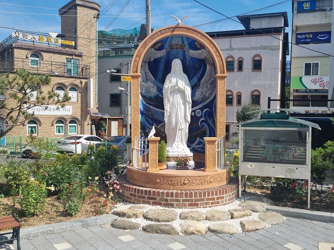 전주 인후동성당 성모상