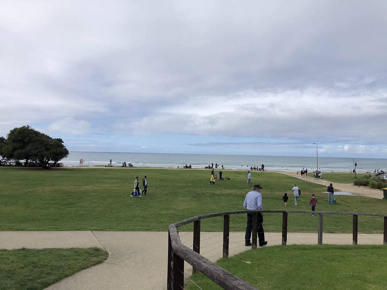 론비치 해변 마을