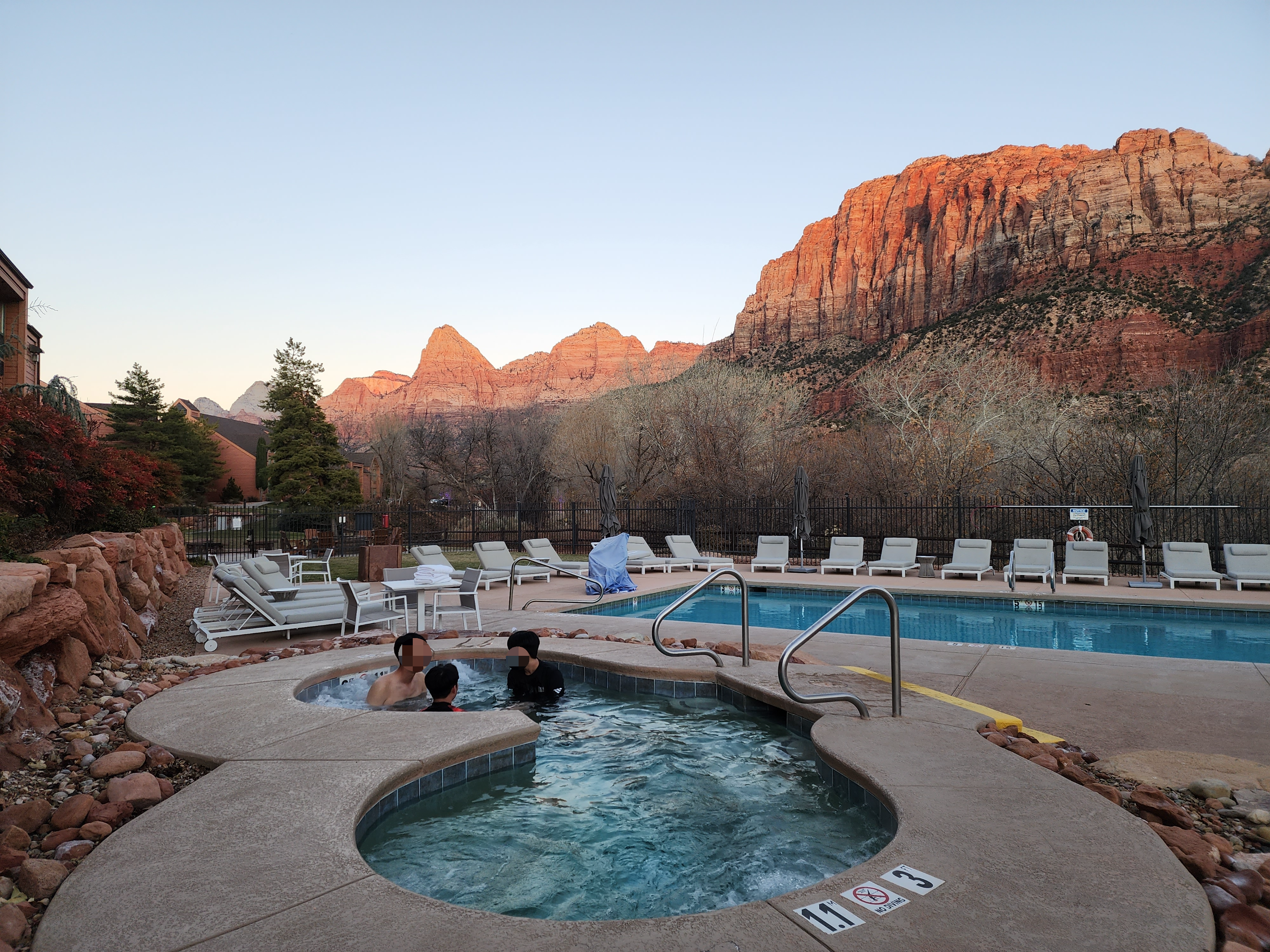 Holiday Inn Express Springdale