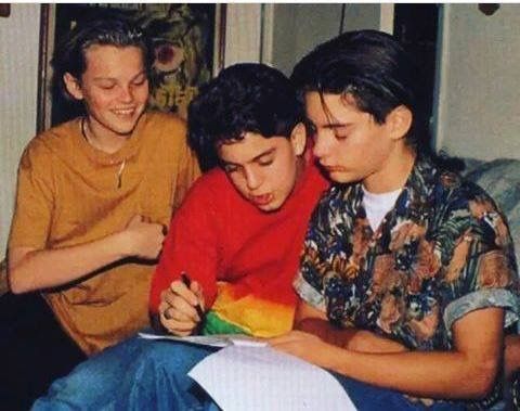 토비와 레오 어린시절