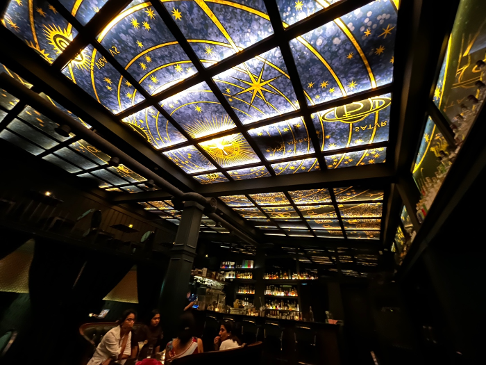 강남역 칵테일바 어글리 내부 모습 2