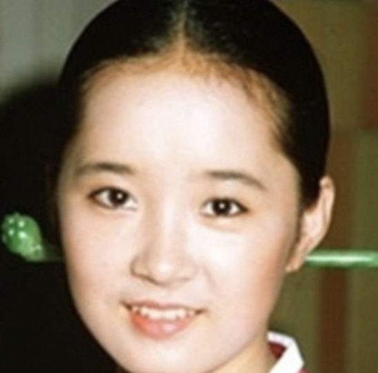 윤유선 어린시절