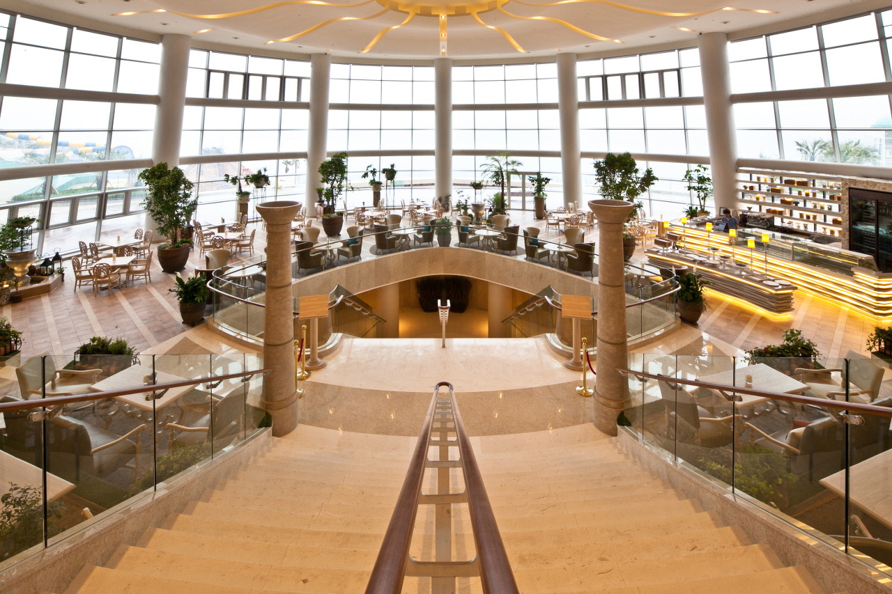 소노캄거제 로비