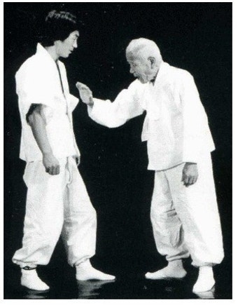 태껸 연결 동작의 형성