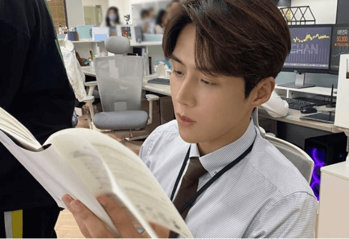 김선호-대본리딩-사진