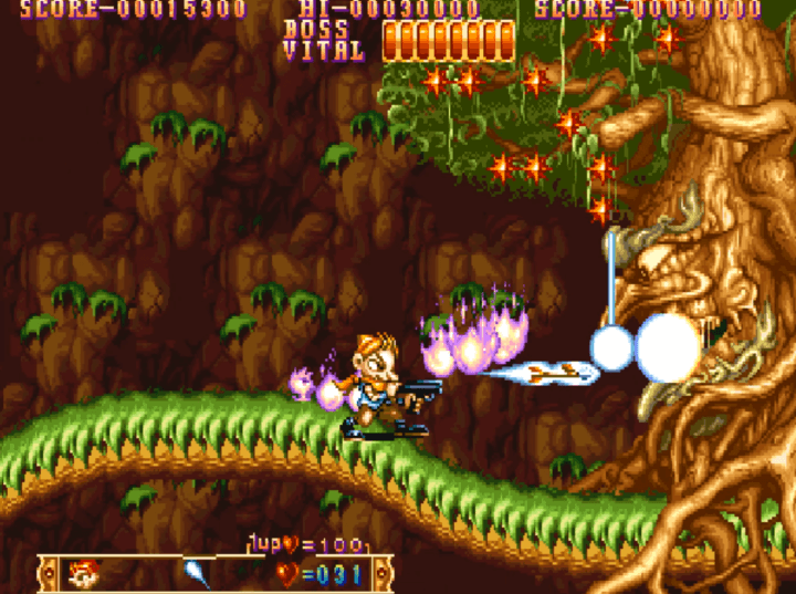 미드나잇-원더러스에서-무기를-이용하여-나무-괴물을-공격하는-화면