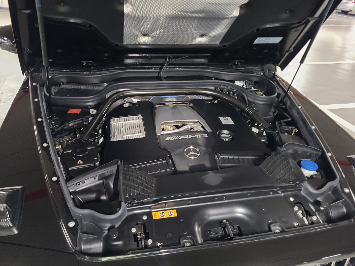 방탄소년단(BTS) 정국이 탔던 벤츠 AMG G63이 중고 매물로 나왔다.