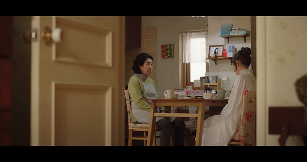 아침을-먹는-애심과-덕례