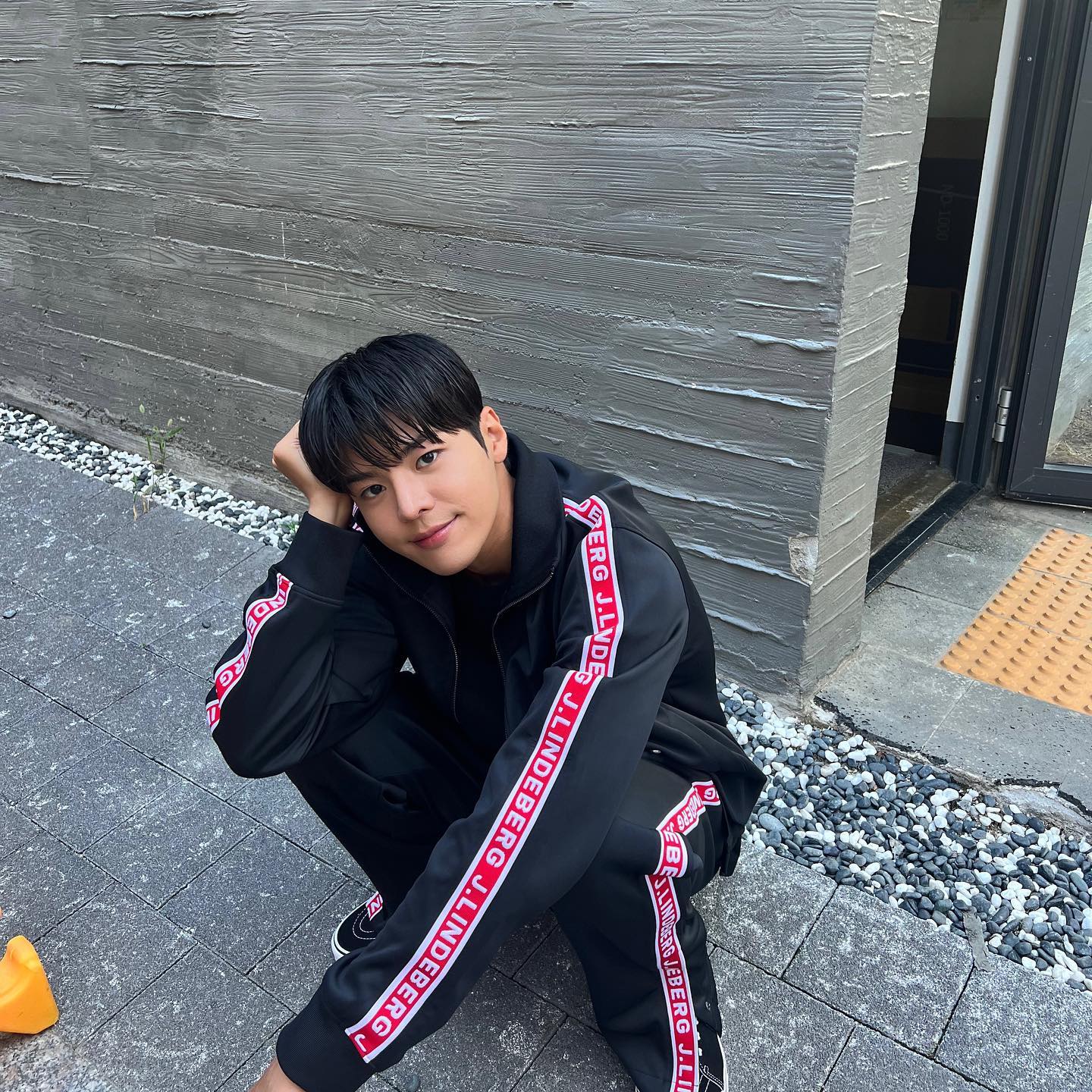 배우 려운