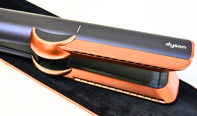 다이슨 에어스트레이트 사진