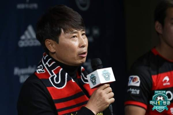 김기동 감독상: 4월 이달의 감독상 수상! FC서울 선두 질주와 역대급 대기록 분석