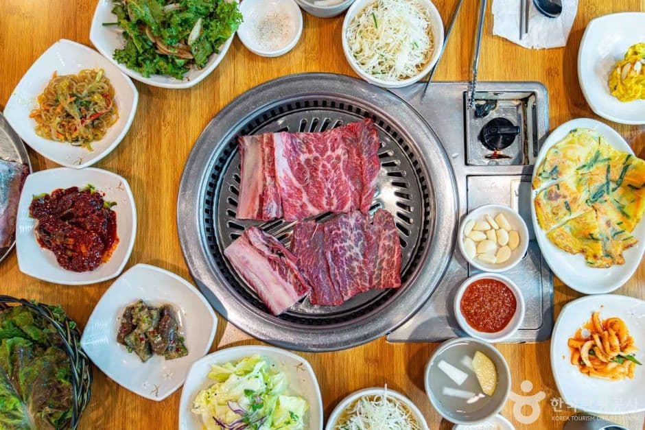 [서울 근교 여행]수원화성 카페·맛집 추천｜성곽길 산책 후 들르기 좋은 곳