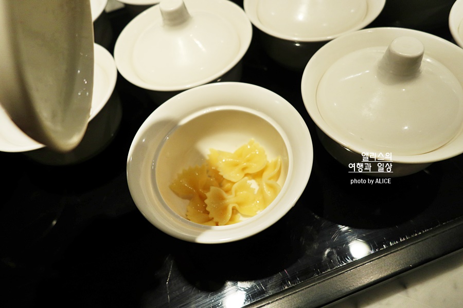 2023 빕스 딸기 퍼레이드 런치 솔직 후기 + 90% 할인쿠폰 샐러드바 가격