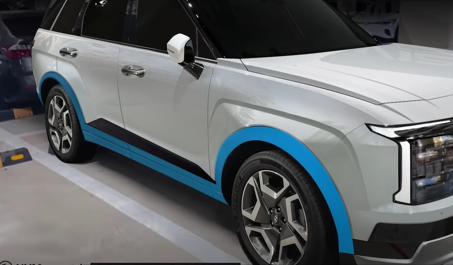 파란색으로 표시한 흰색 팰리세이드 하단부 부분