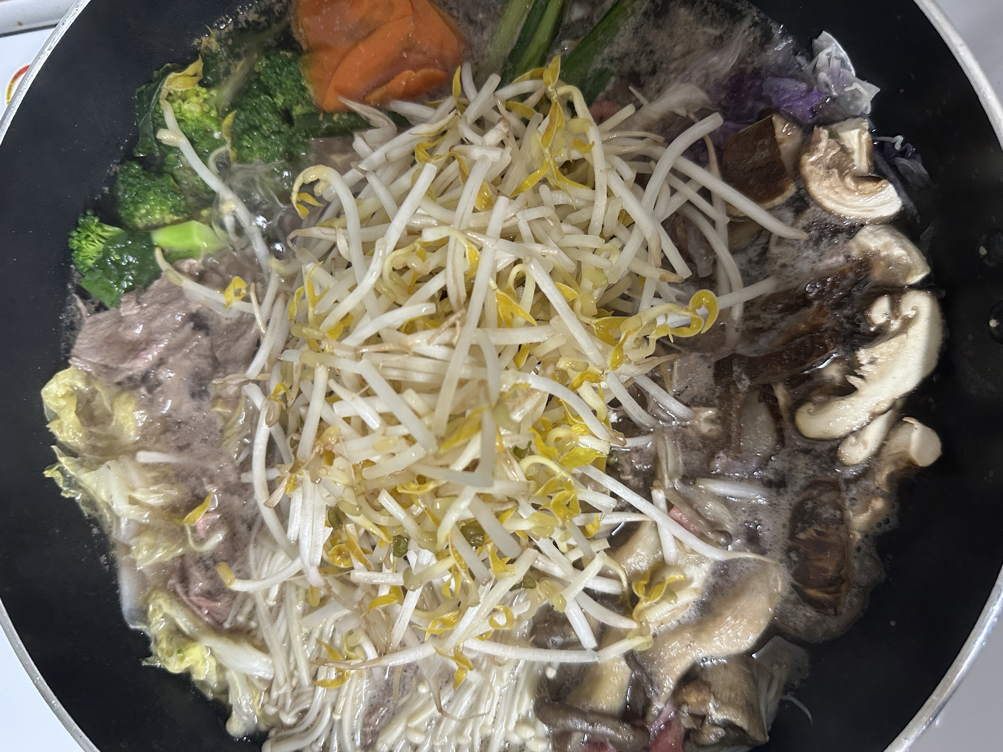 버섯폭탄 샤브샤브 만들기