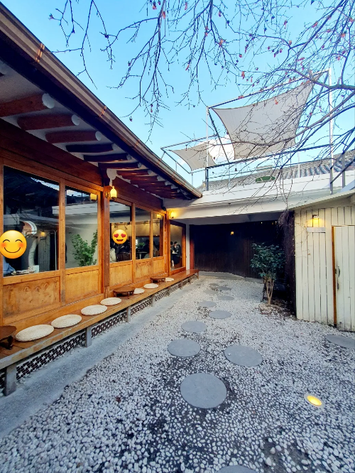 훌림목-카페-실외