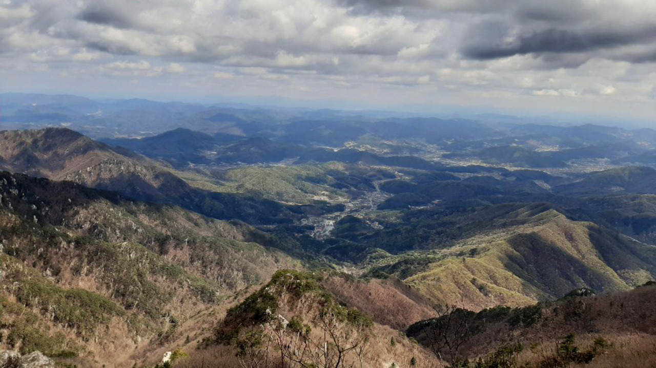 용문산 전경