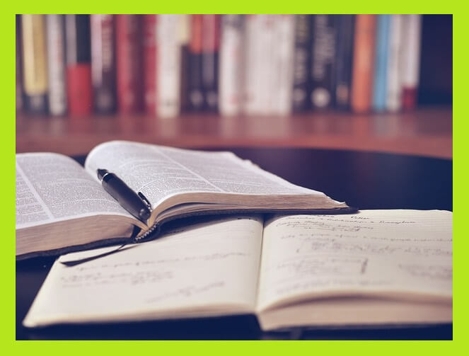 일본어-공부-책-펼쳐있는-모습