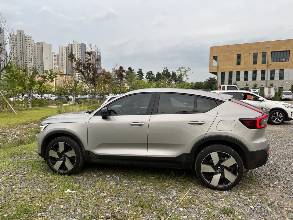 전기차는 힘이 부족하다? C40 리차지한테는 그런 말 통하지 않는다!