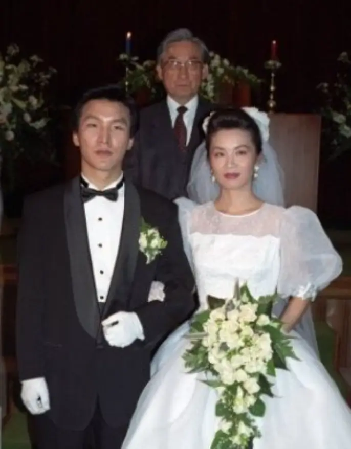 김자영 아나운서