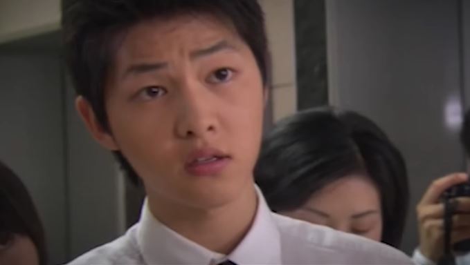 기자 조연 송중기