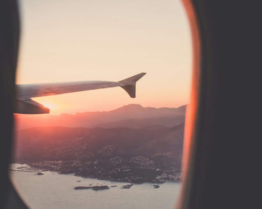 워케이션을 위해 떠나는 비행기에서 보는 창 밖 사진