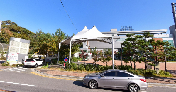 구미역 후면광장 지하주차장 입구