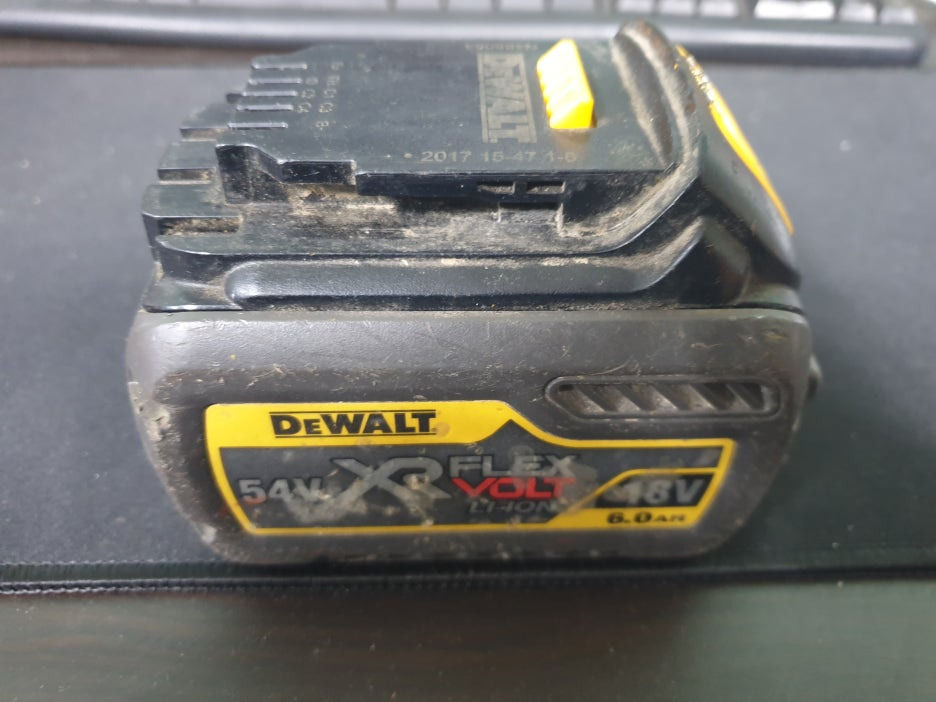 디월트 플렉스볼트 18V/54V 배터리