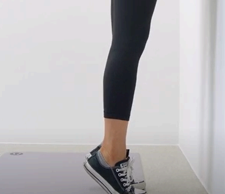 발 뒤꿈치 들기 운동 이미지사진