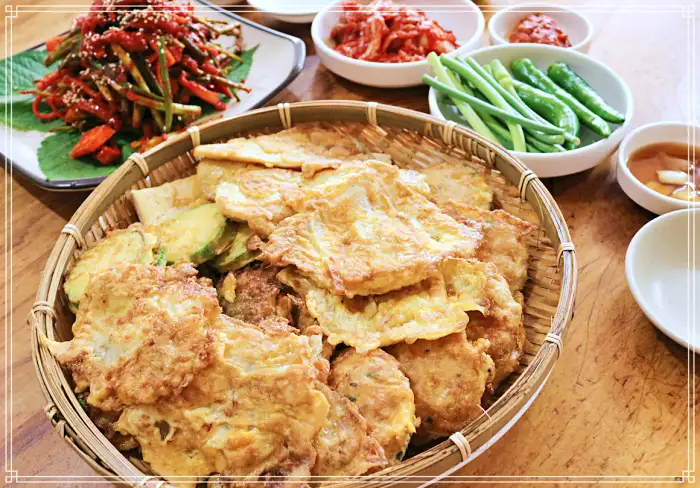 사당 이수 맛집 모듬전, 육전, 동그랑땡, 홍어무침