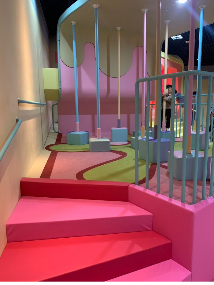 국립한글박물관 한글놀이터 2부 '친구야! 한글놀이터에서 놀래?' 중 'ㄴ매달리기'